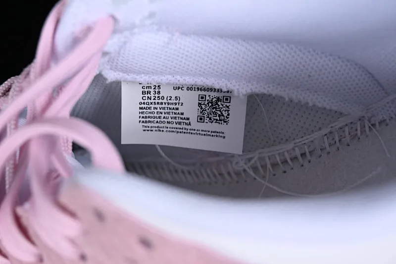 All categories Nk SB Dunk Series Nk SB Dunk Low low-top sneakers Cost-effective version Nk Dunk Low "Pink Corduroy" dirty pink corduroy SB low-top sports and leisure sneakers FN7167-100